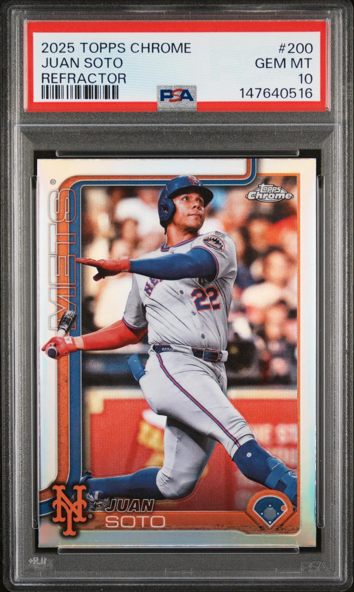 2025 Topps Chrome Juan Soto #200 Refractor PSA 10
